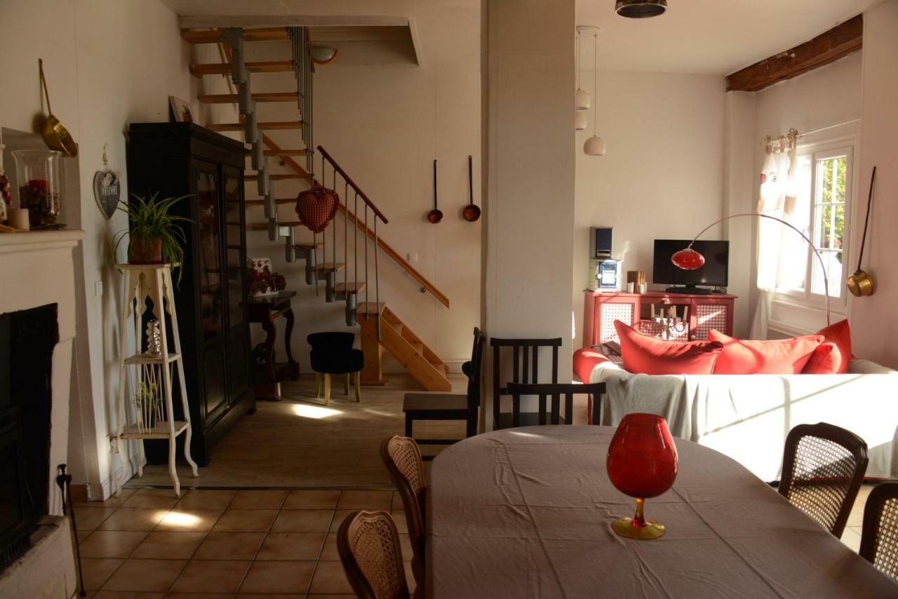 Les Demeures De La Laigne Bed and Breakfast Allas-Bocage Eksteriør billede