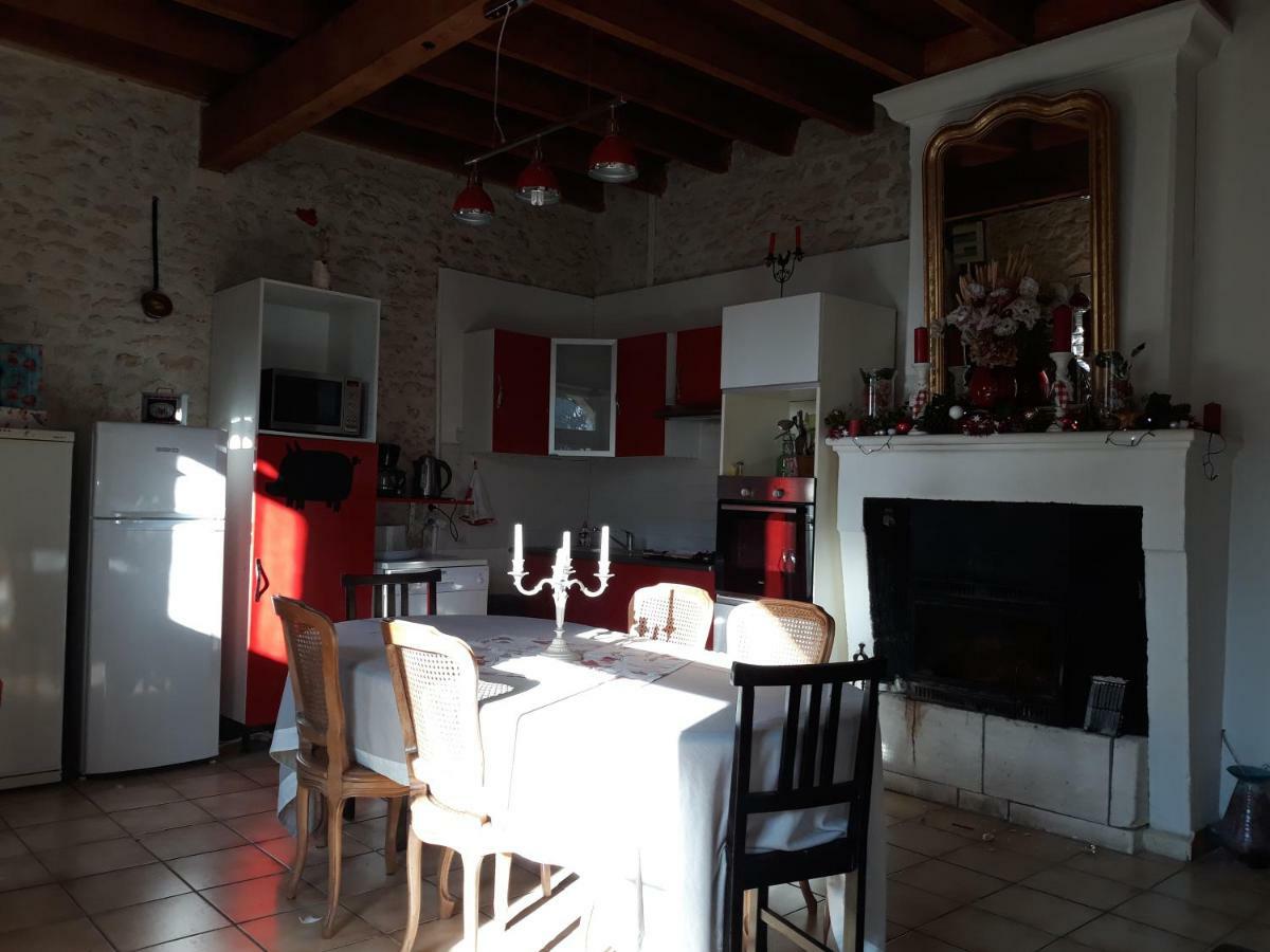 Les Demeures De La Laigne Bed and Breakfast Allas-Bocage Eksteriør billede