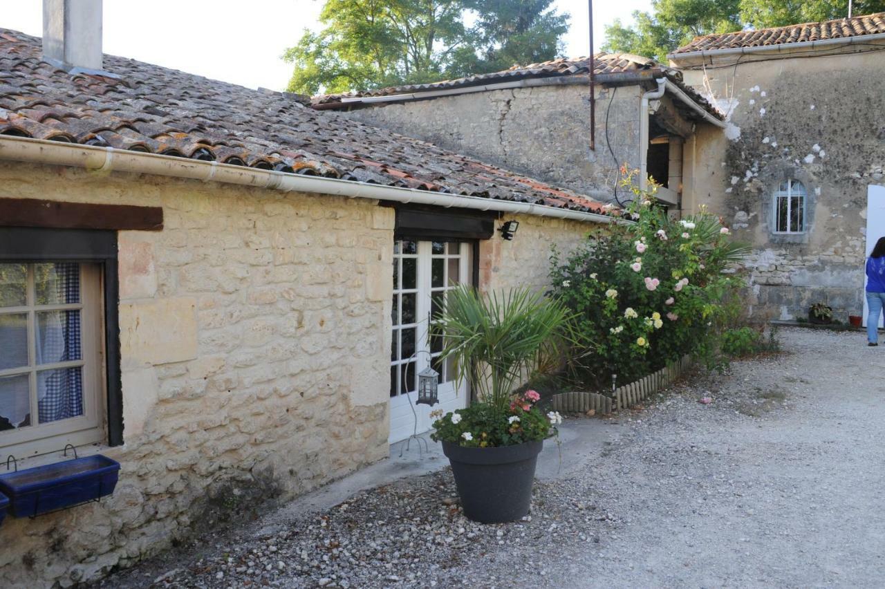 Les Demeures De La Laigne Bed and Breakfast Allas-Bocage Eksteriør billede